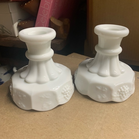 Vintage Set of 2 Westmoreland Paneled Grape Candlestick Holders - Picture 1 of 4